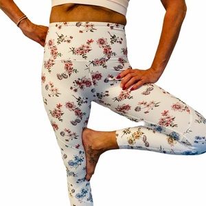 Lorna Jane White Floral Spliced Booty A/B TightsXS
